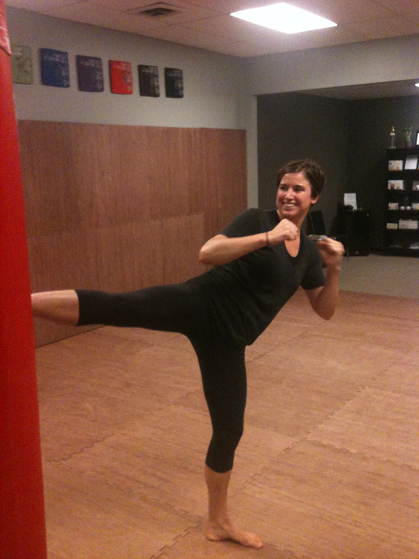 jenna-womens-mma-training-st-louis